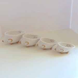 Hedgehog Measuring Cups (Gold and White)